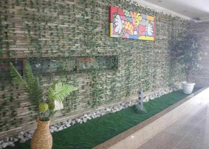 Lindo Apartamento Com Piscina A 100M Do Mar